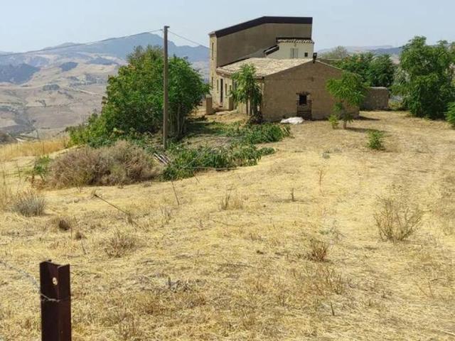 Villa in vendita a Nissoria EN