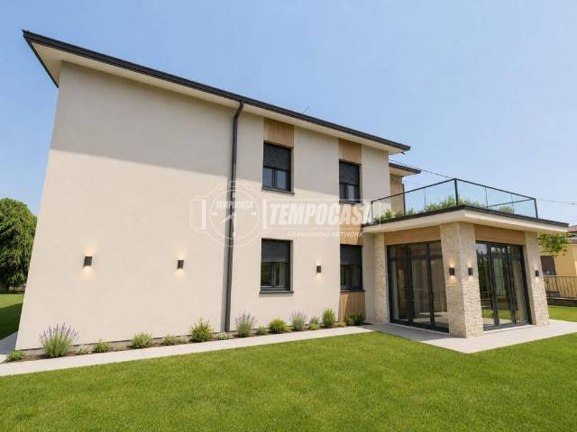 Villa in vendita a Nuvolera BS