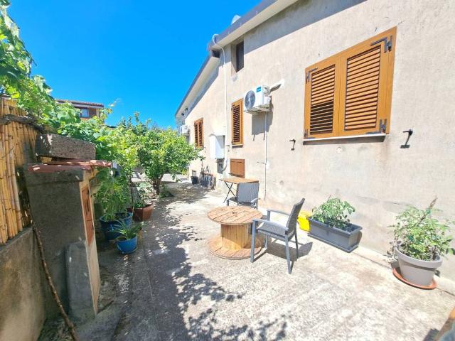 Villa in vendita a Nuxis CI