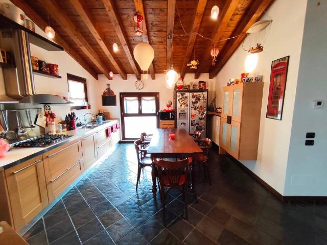 Villa in vendita a Sovico MB