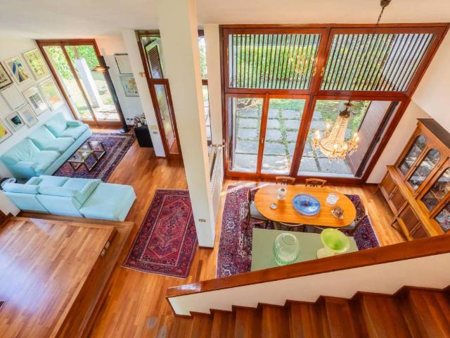 Villa in vendita a Sovico MB