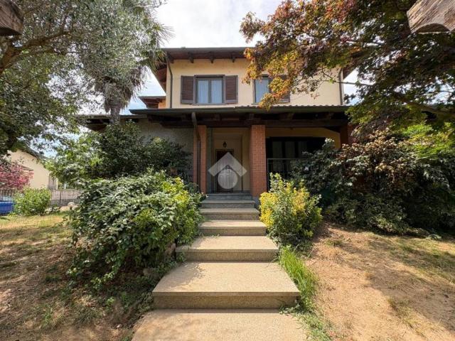 Villa in vendita a Sozzago NO