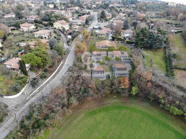 Villa in vendita a Soiano del Lago BS