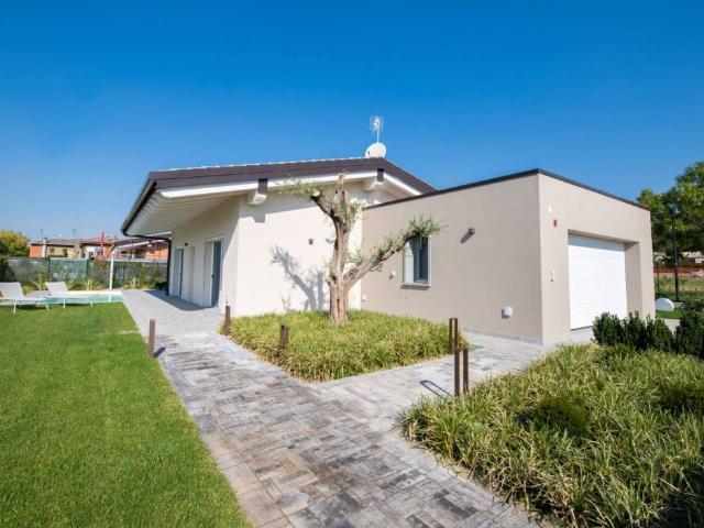 Villa in vendita a Soiano del Lago BS