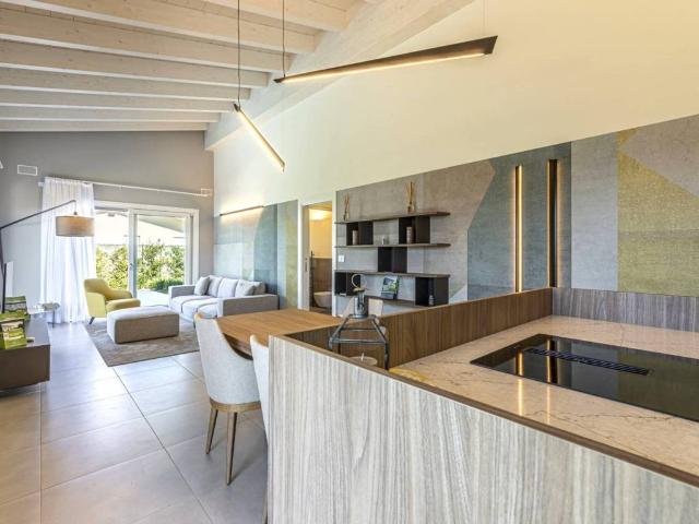 Villa in vendita a Soiano del Lago BS