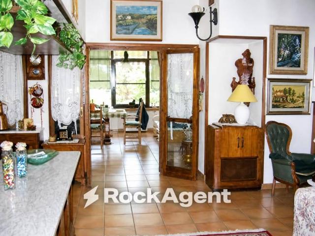 Villa in vendita a Soiano del Lago BS