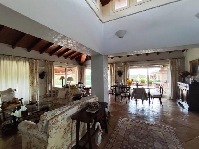 Villa in vendita a Soiano del Lago BS