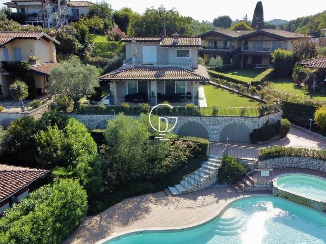 Villa in vendita a Soiano del Lago BS