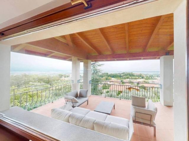 Villa in vendita a Soiano del Lago BS