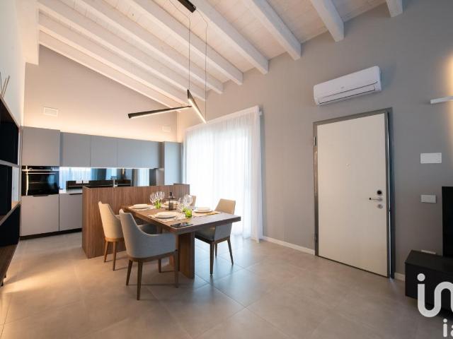 Villa in vendita a Soiano Del Lago