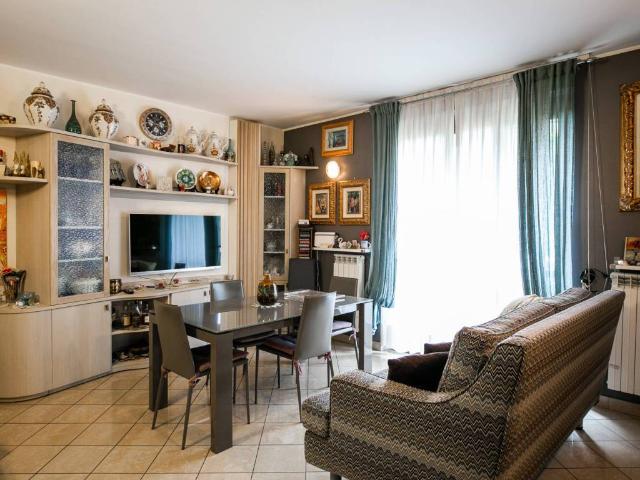 Villa in vendita a Solaro MI