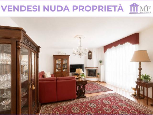 Villa in vendita a Solbiate con Cagno CO