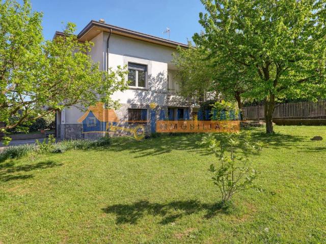 Villa in vendita a Solbiate Arno VA