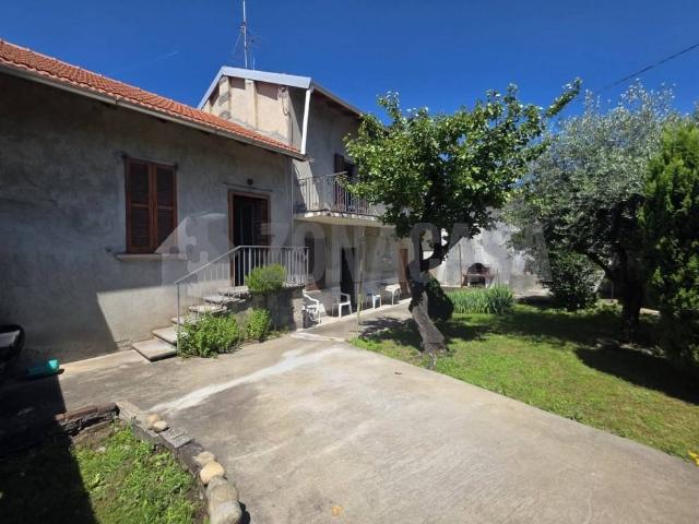 Villa in vendita a Solbiate Arno VA