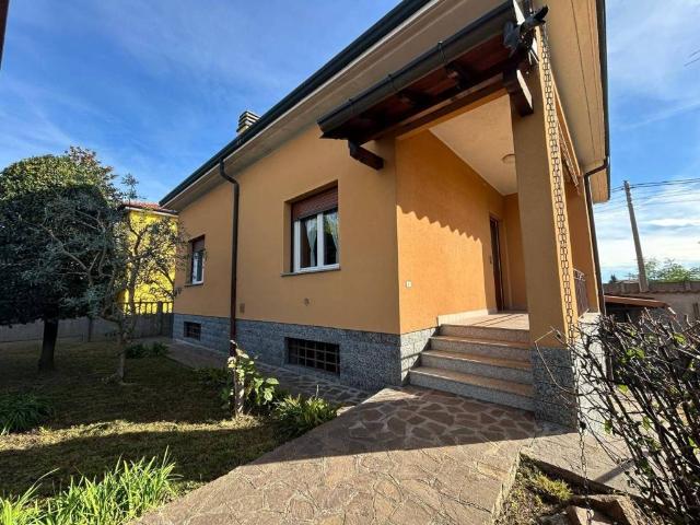 Villa in vendita a Solbiate Olona VA