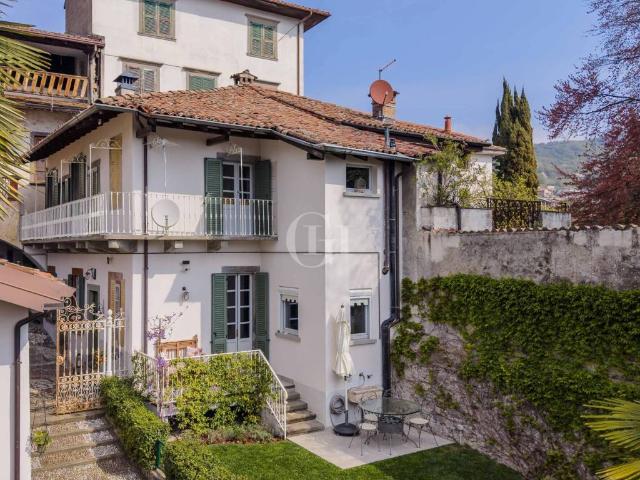 Villa in vendita a Solto Collina BG