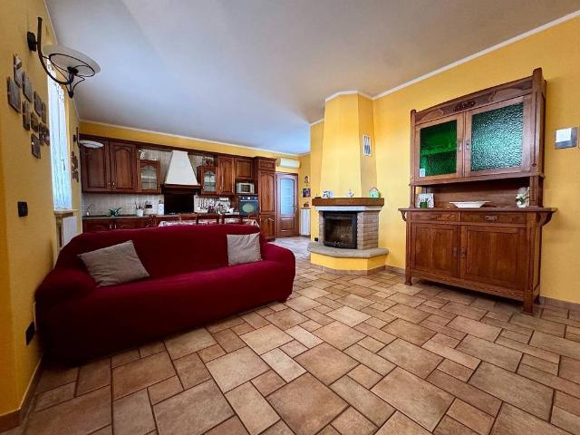 Villa in vendita a Somaglia LO