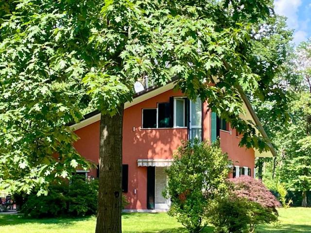 Villa in vendita a Somma Lombardo VA