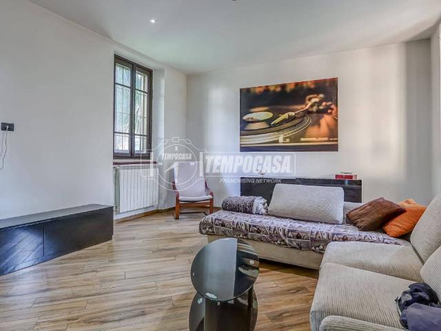 Villa in vendita a Somma Lombardo VA