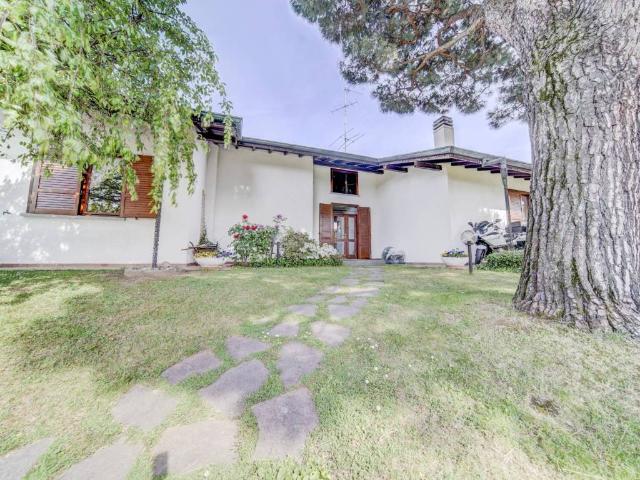 Villa in vendita a Somma Lombardo VA