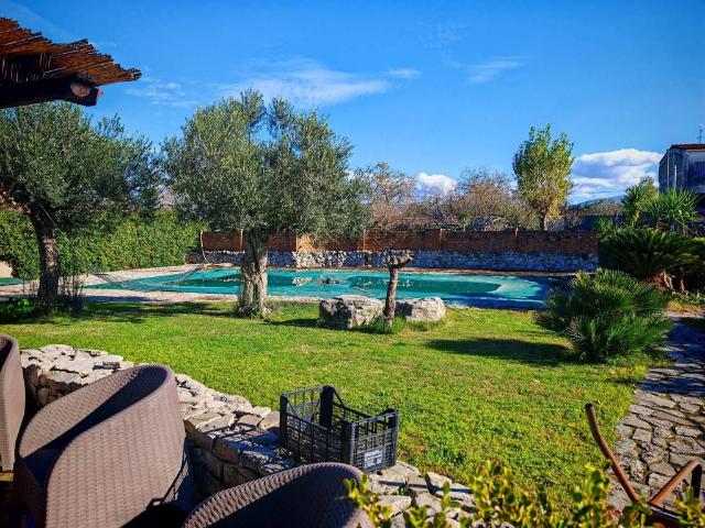 Villa in vendita a Somma Vesuviana NA
