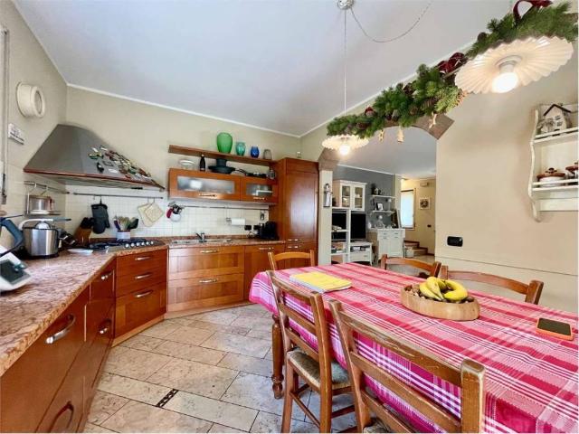 Villa in vendita a Sommacampagna VR
