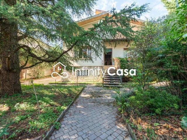 Villa in vendita a Sommacampagna VR