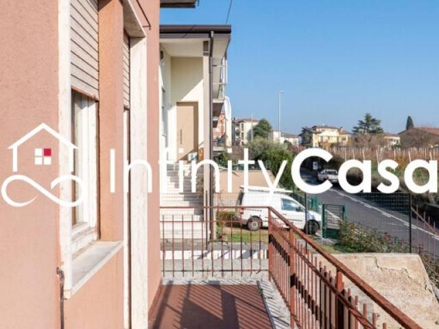 Villa in vendita a Sommacampagna VR