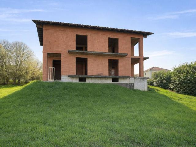 Villa in vendita a Sommariva del Bosco CN