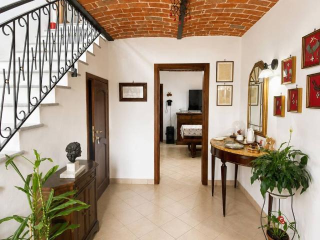 Villa in vendita a Sommariva del Bosco CN