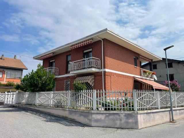 Villa in vendita a Sommariva del Bosco CN