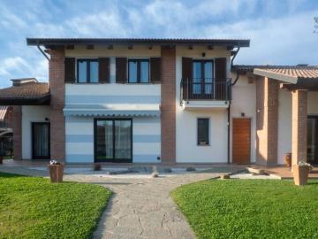 Villa in vendita a Sommariva del Bosco CN