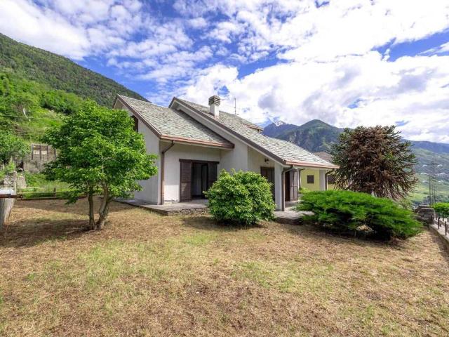 Villa in vendita a Sondrio SO