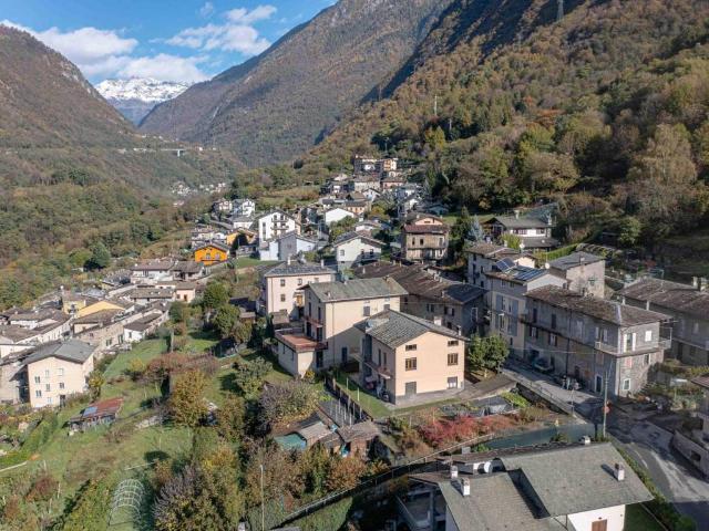Villa in vendita a Sondrio SO