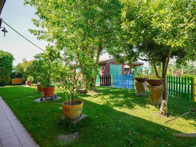 Villa in vendita a Soragna