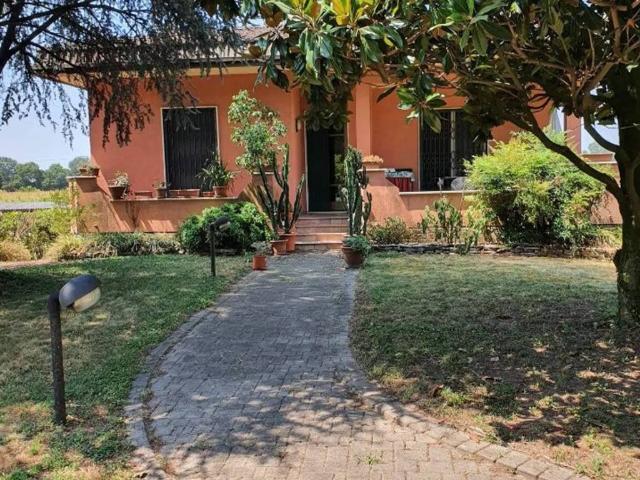 Villa in vendita a Soresina CR