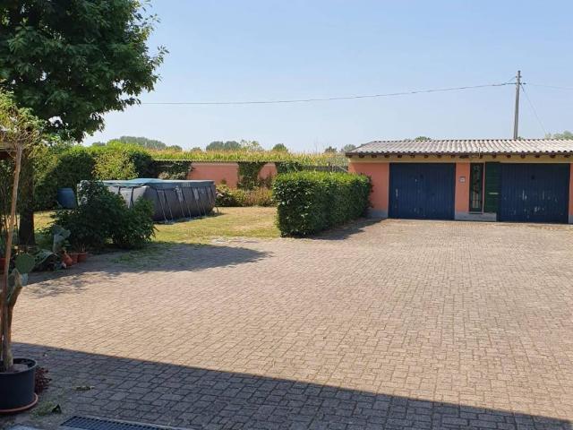 Villa in vendita a Soresina CR