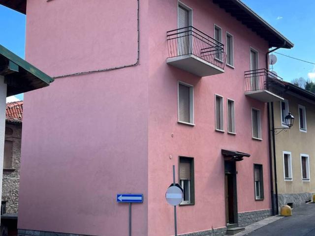 Villa in vendita a Sormano CO