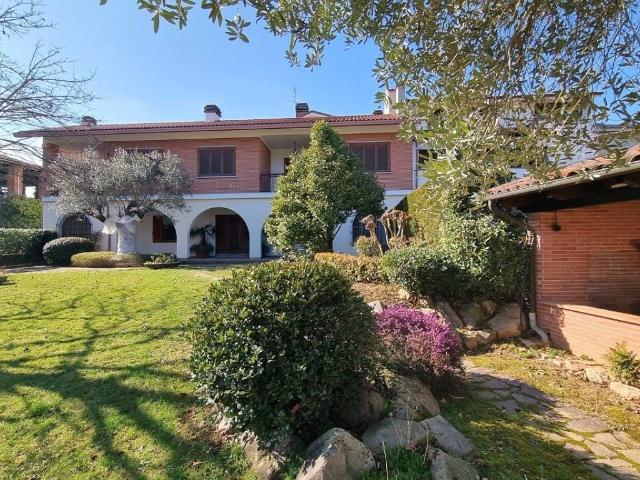 Villa in vendita a Sostegno BI