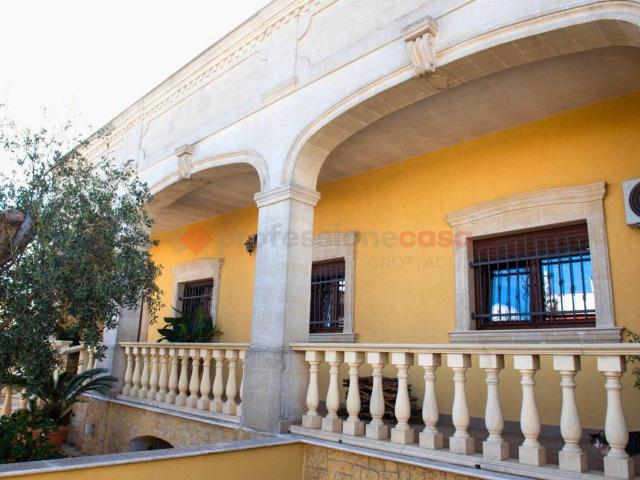 Villa in vendita a Sava TA