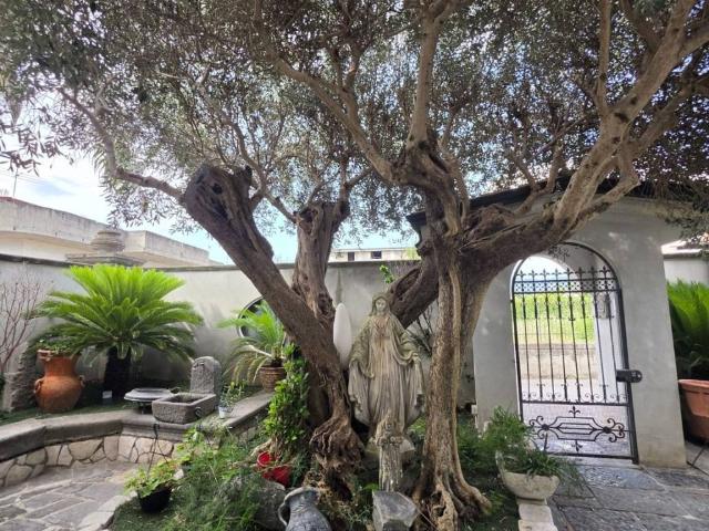 Villa in vendita a Saviano NA