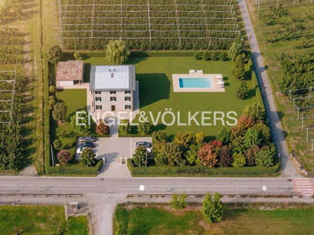 Villa in vendita a Savignano sul Panaro MO