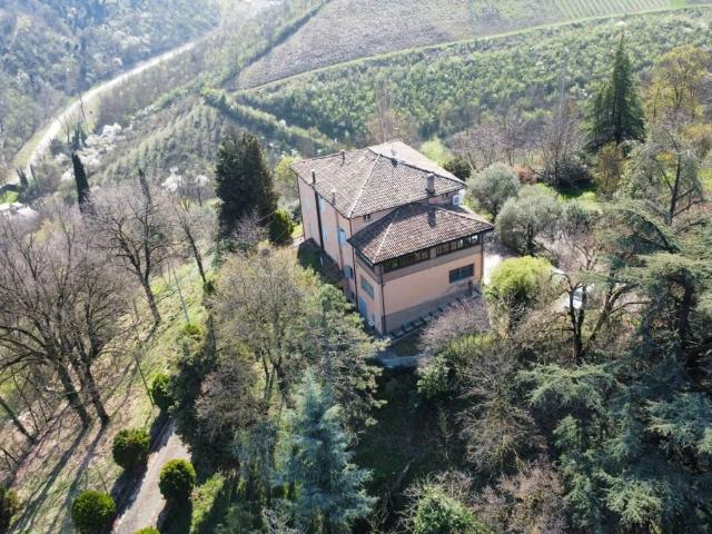 Villa in vendita a Savignano sul Panaro MO