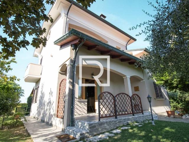 Villa in vendita a Savignano sul Rubicone FC