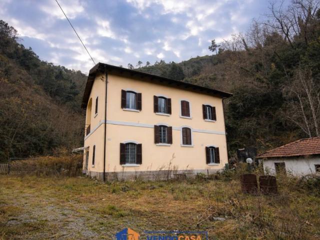 Villa in vendita a Savona SV