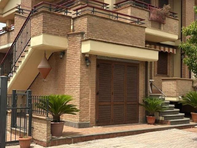 Villa in vendita a Sabaudia LT