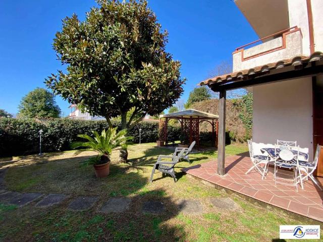 Villa in vendita a Sabaudia LT