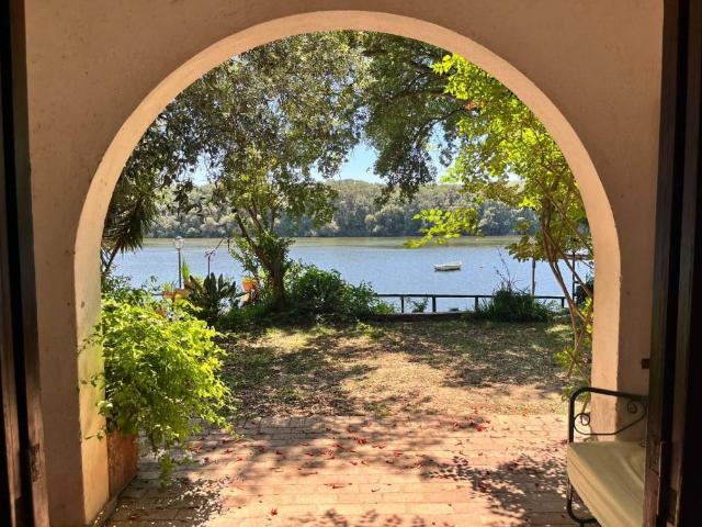 Villa in vendita a Sabaudia LT