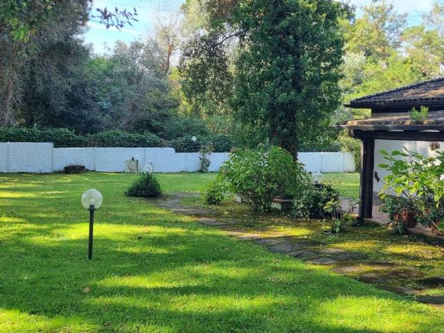 Villa in vendita a Sabaudia LT