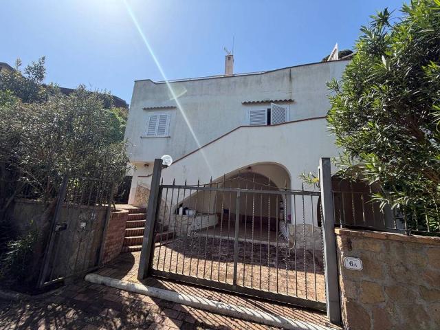 Villa in vendita a Sabaudia LT